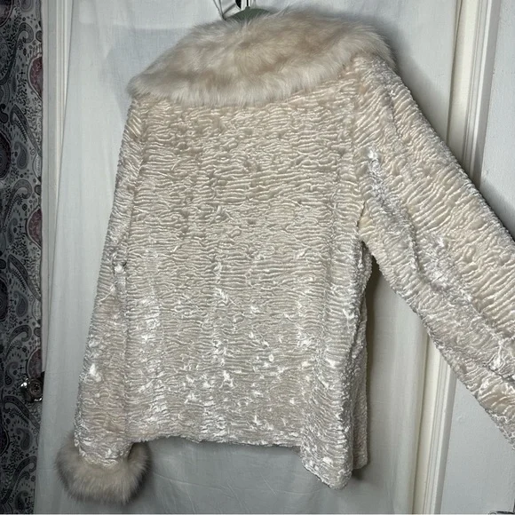 NWOT Dennis Basso Soft Faux Fur & Velvet Ivory Coat | Medium - Picture 12 of 14